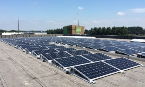 288 zonnepanelen op dak nieuwe magazijn